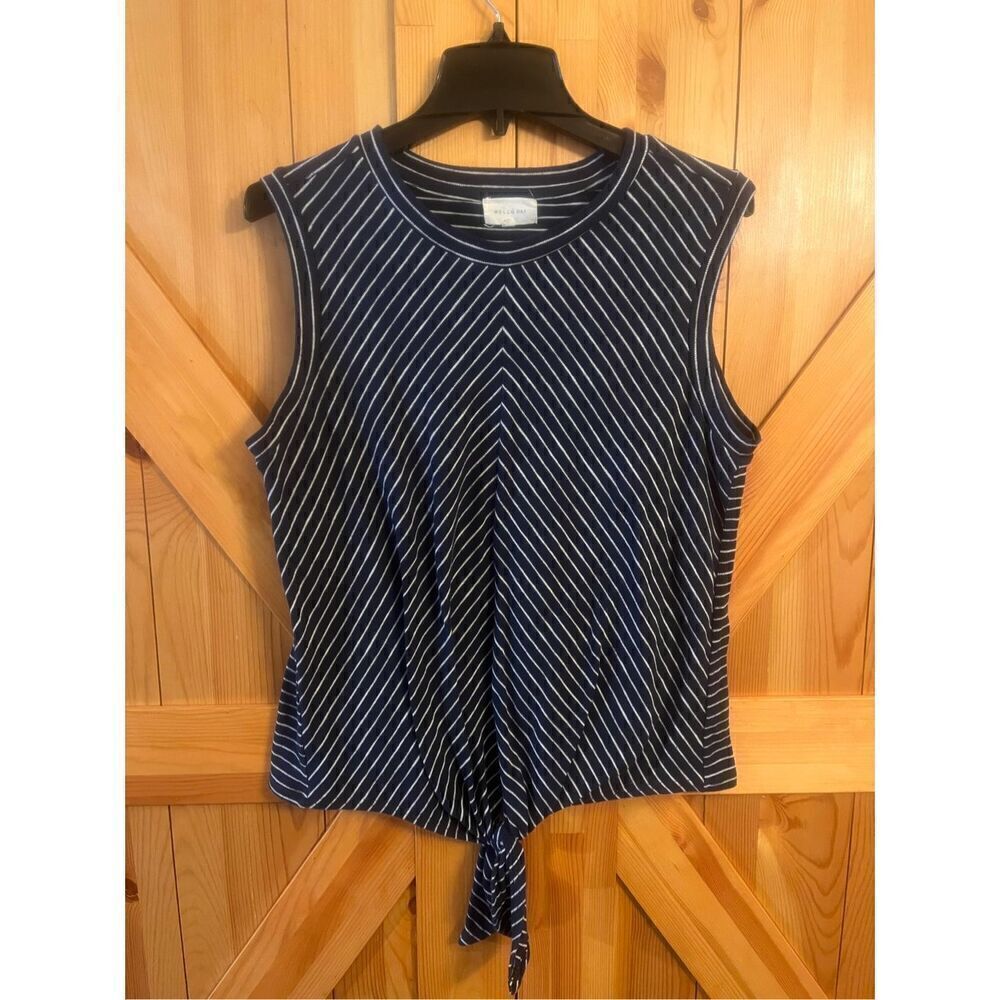 Mello day Striped White & Navy Blue Pullover Front Tie blouse Size large (3292)